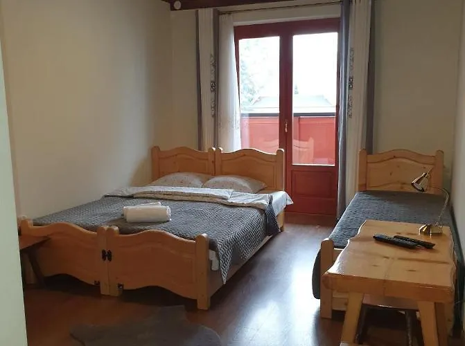 Δωμάτια σε οικογενειακή κατοικία U Kantora