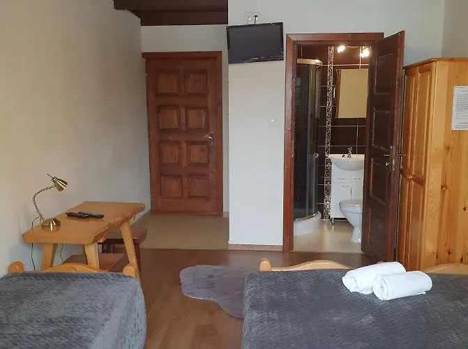 Δωμάτια σε οικογενειακή κατοικία U Kantora *